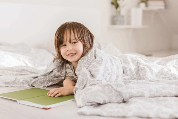 Montessori-Betten: Schlafphilosophie und Kindesentwicklung - Smartwood